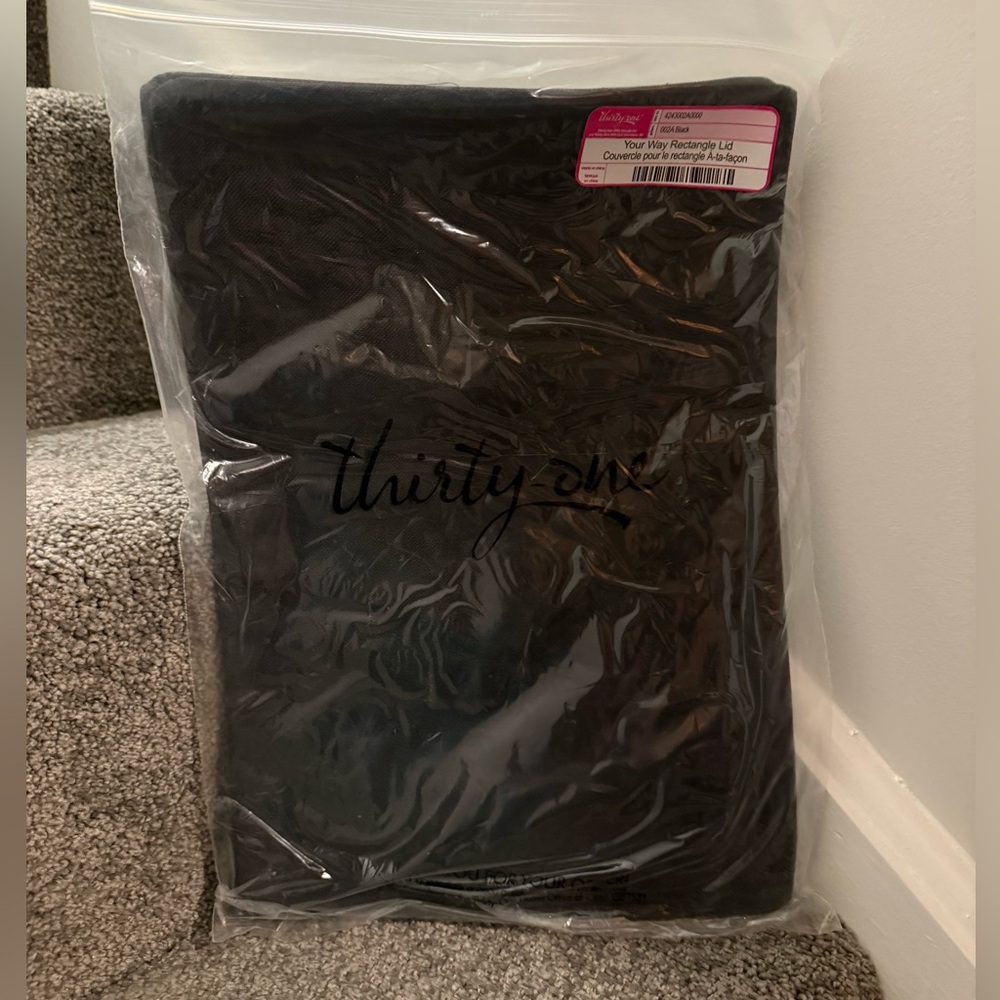 Brand new Thirty-One Your Way Rectangle Lid